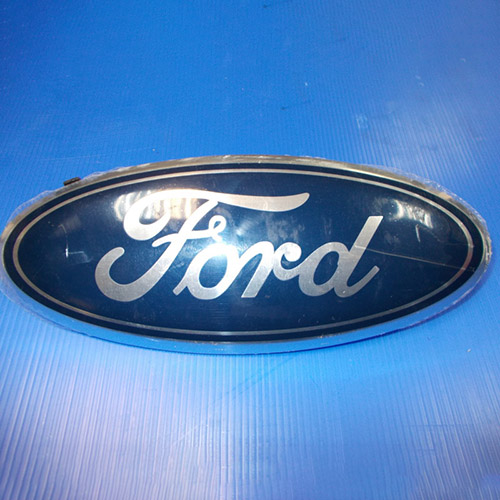 Эмблема "FORD" Форд Транзит 2006-2014 (передняя)  купить в сети магазинов автозапчастей Транзит, цена 1 390 ₽